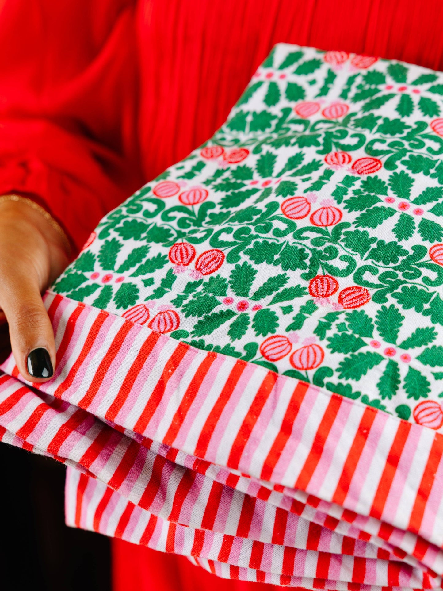 Furbish Studio Pomegranate Round Tablecloth