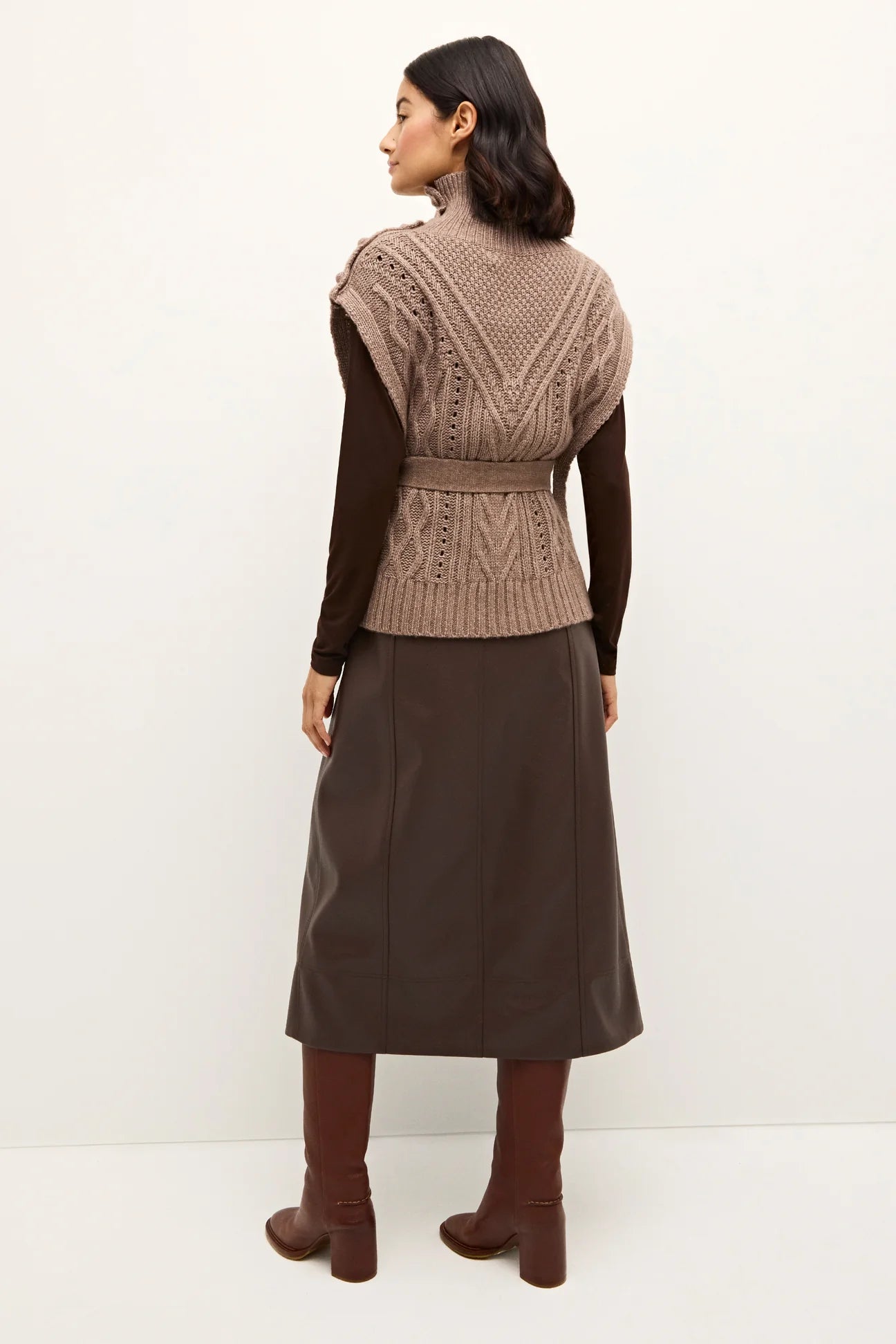 Marie Oliver Hampton Popover