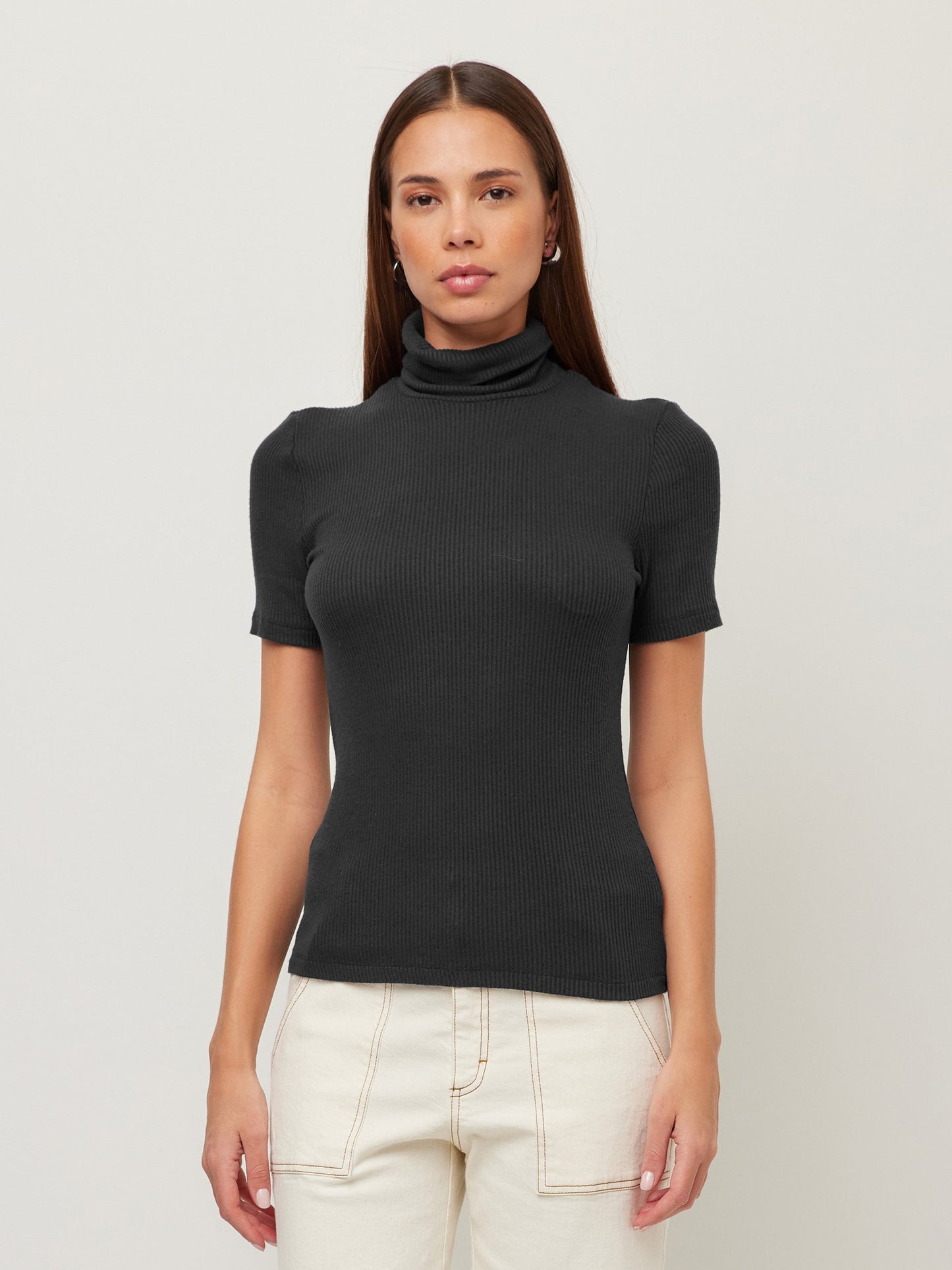 Jana Short Sleeve Turtleneck Top | Black