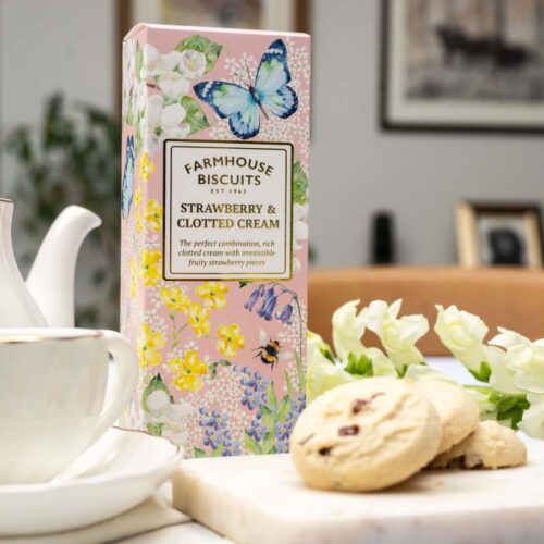 Farmhouse Biscuits English Garden Strawberry & Clotted Cream Carton