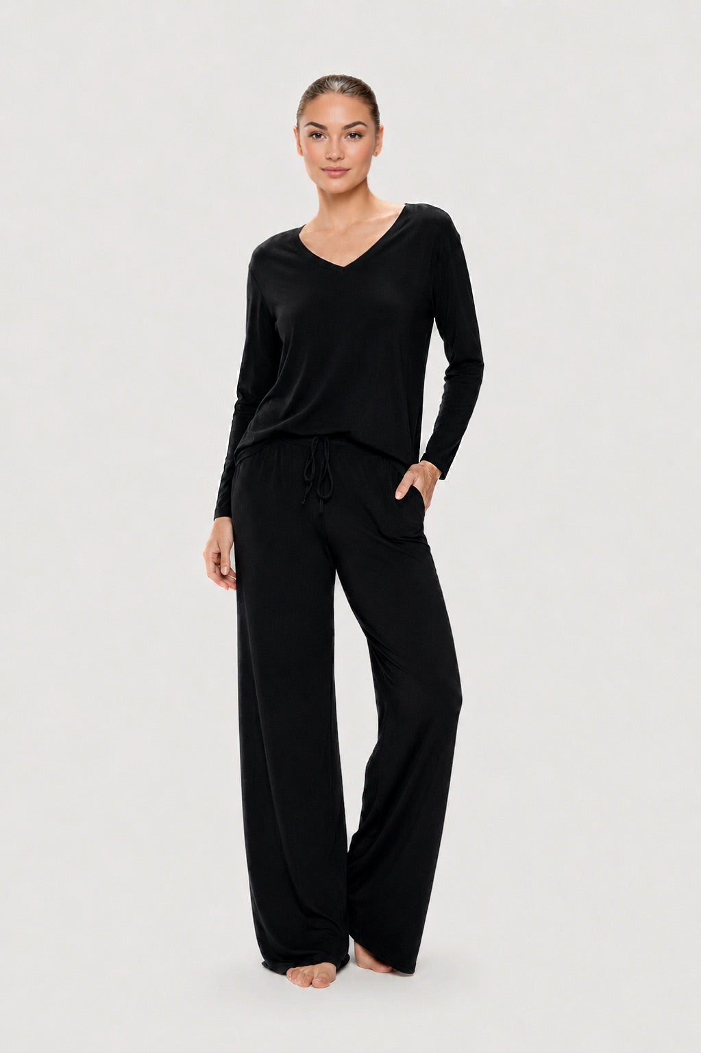 Jasmine Elaine V Neck Sweater | Black