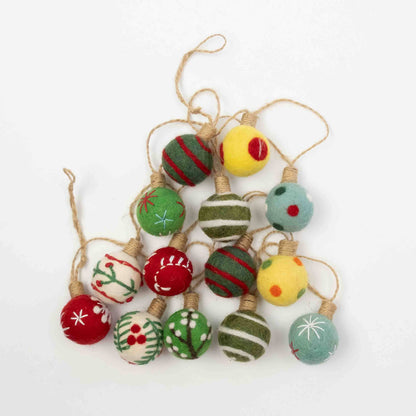 Christmas Garland | Embroidered Balls