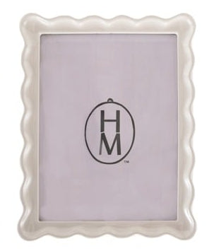 Off White Scalloped Frame