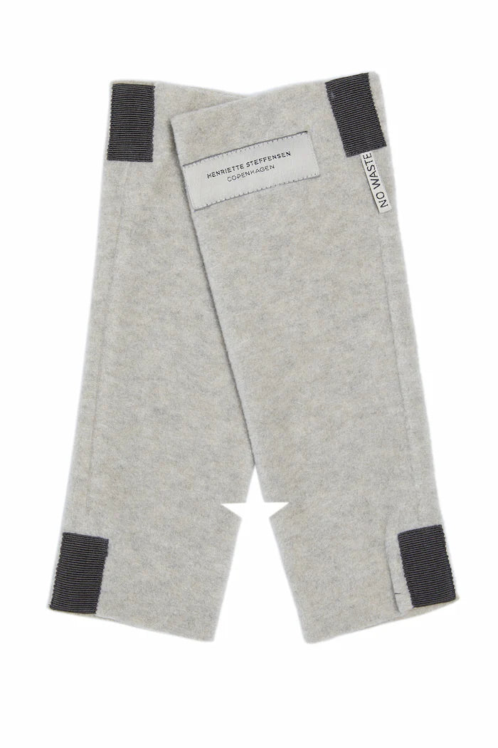 Henriette Stephensen Wrist Warmer in Sand