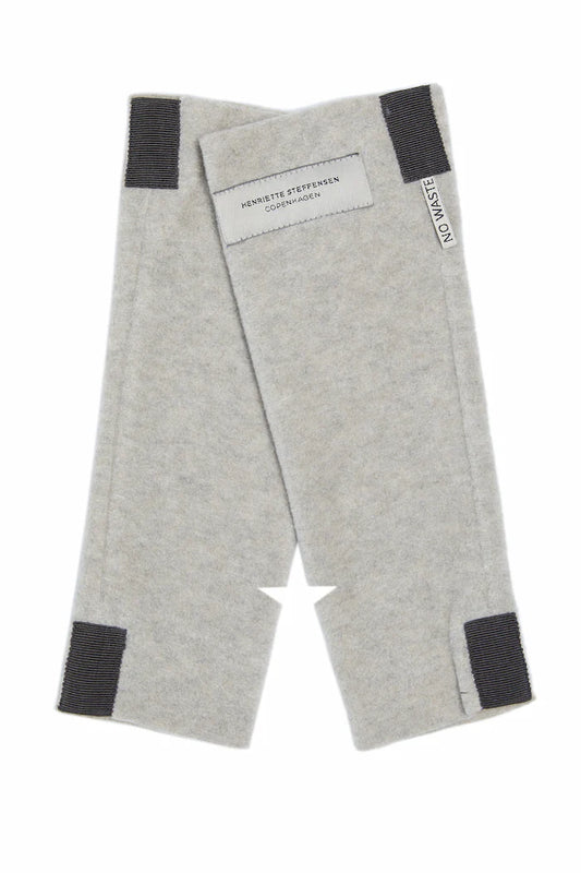 Henriette Stephensen Wrist Warmer in Sand