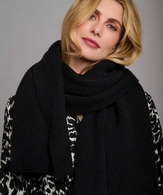 Archie Black Scarf