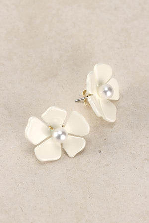 Flower Pearl Stud Earring by Nahmu